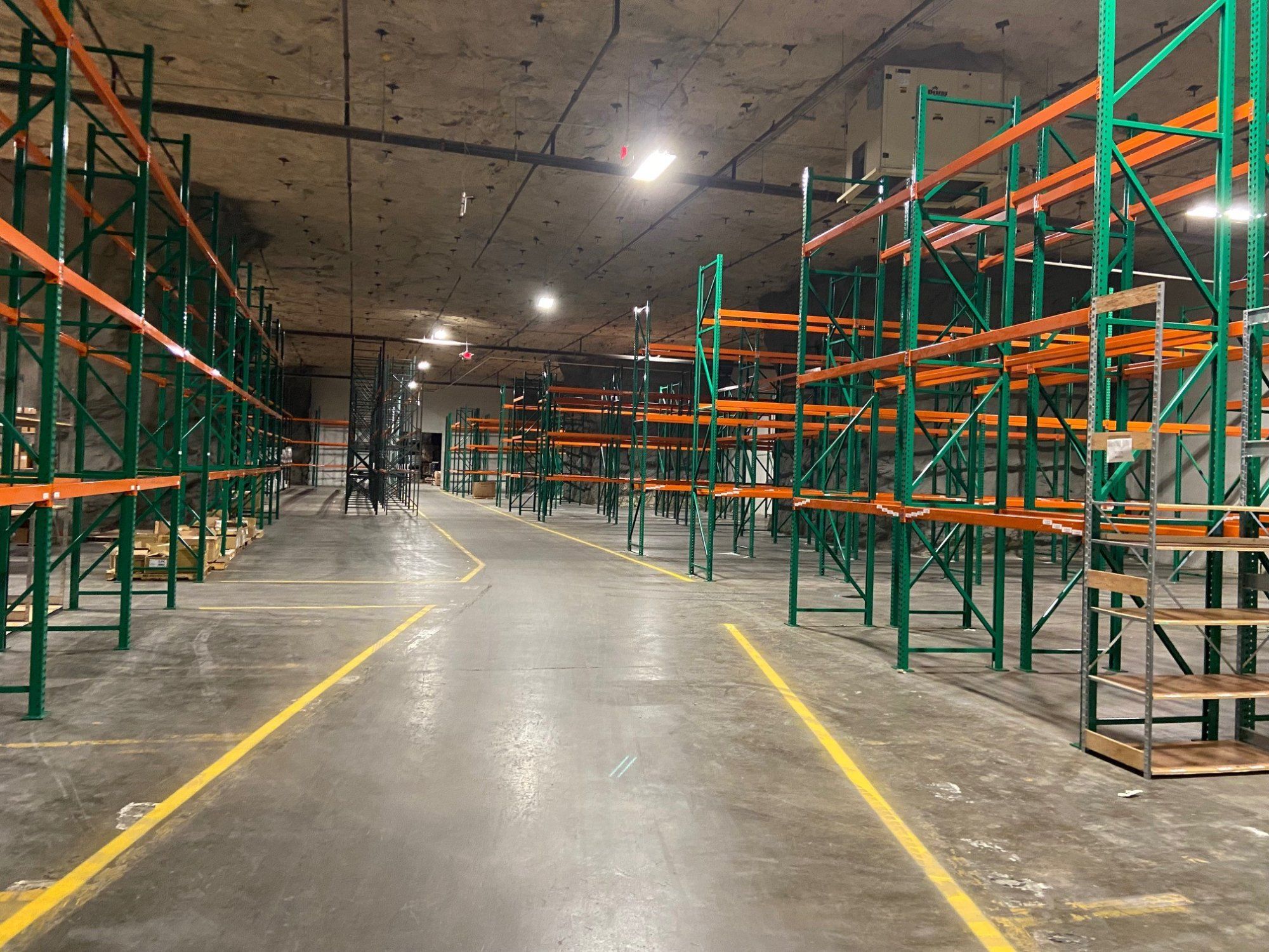 Square1 Distribution & Logistics facility photo